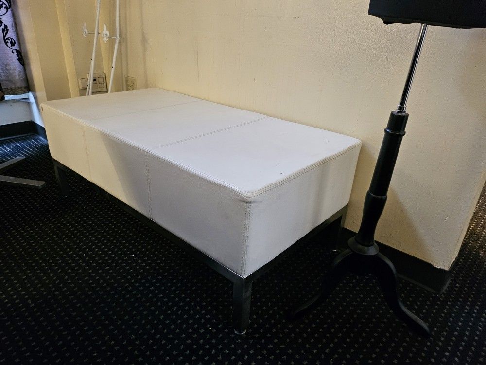 Faux Leather White Bench Or Coffee Table/ottoman