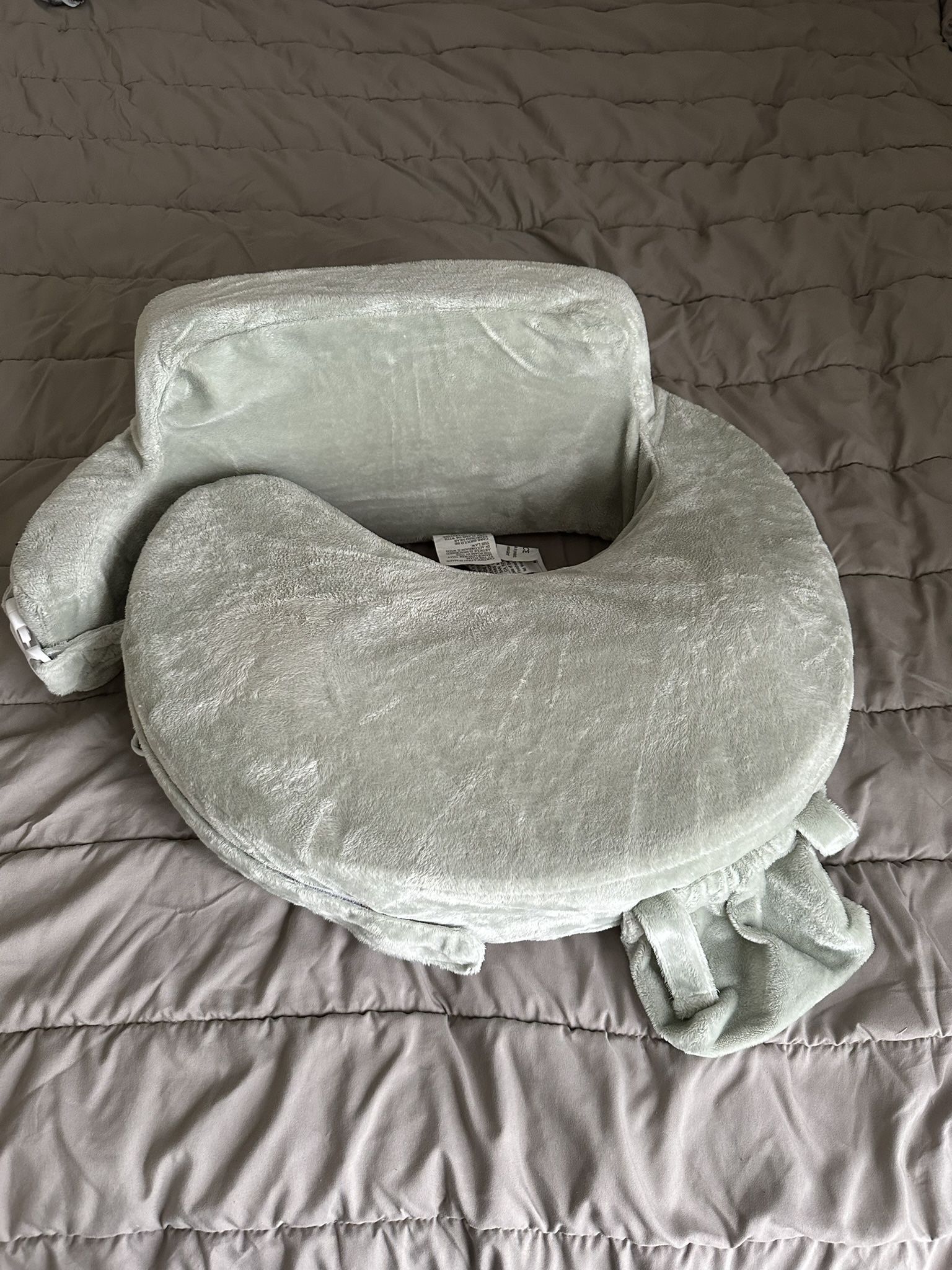 My Breast Friend Super Deluxe Nursing Pillow