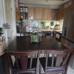 Beautiful Dining Set 