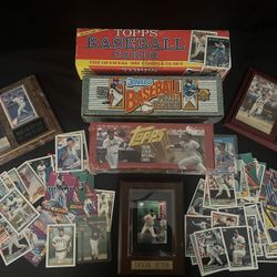 Baseball Cards & Memorabilia