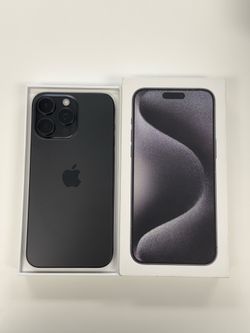 Apple iPhone 15 Pro Max 256GB UNLOCKED BLACK TITANIUM