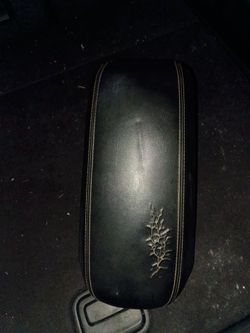 2020 jeep cherokee limited Center armrest console