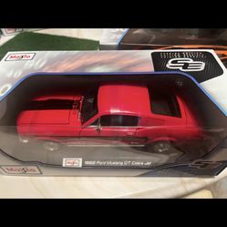 Maisto Die Cast Cars