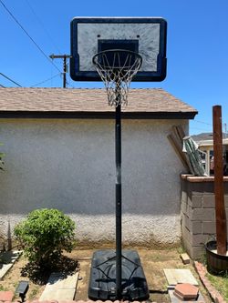 Adjustable height Basketball hoop