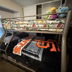 Full size Over Twin Metal Bunk Bed