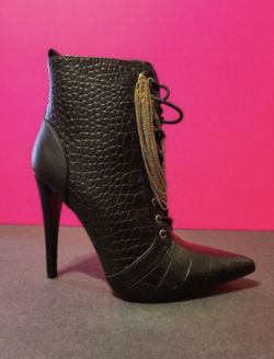 RITA ORA BY SHOEDAZZLE BOOTS SIZE US 5.5 ( 5 1/2 )