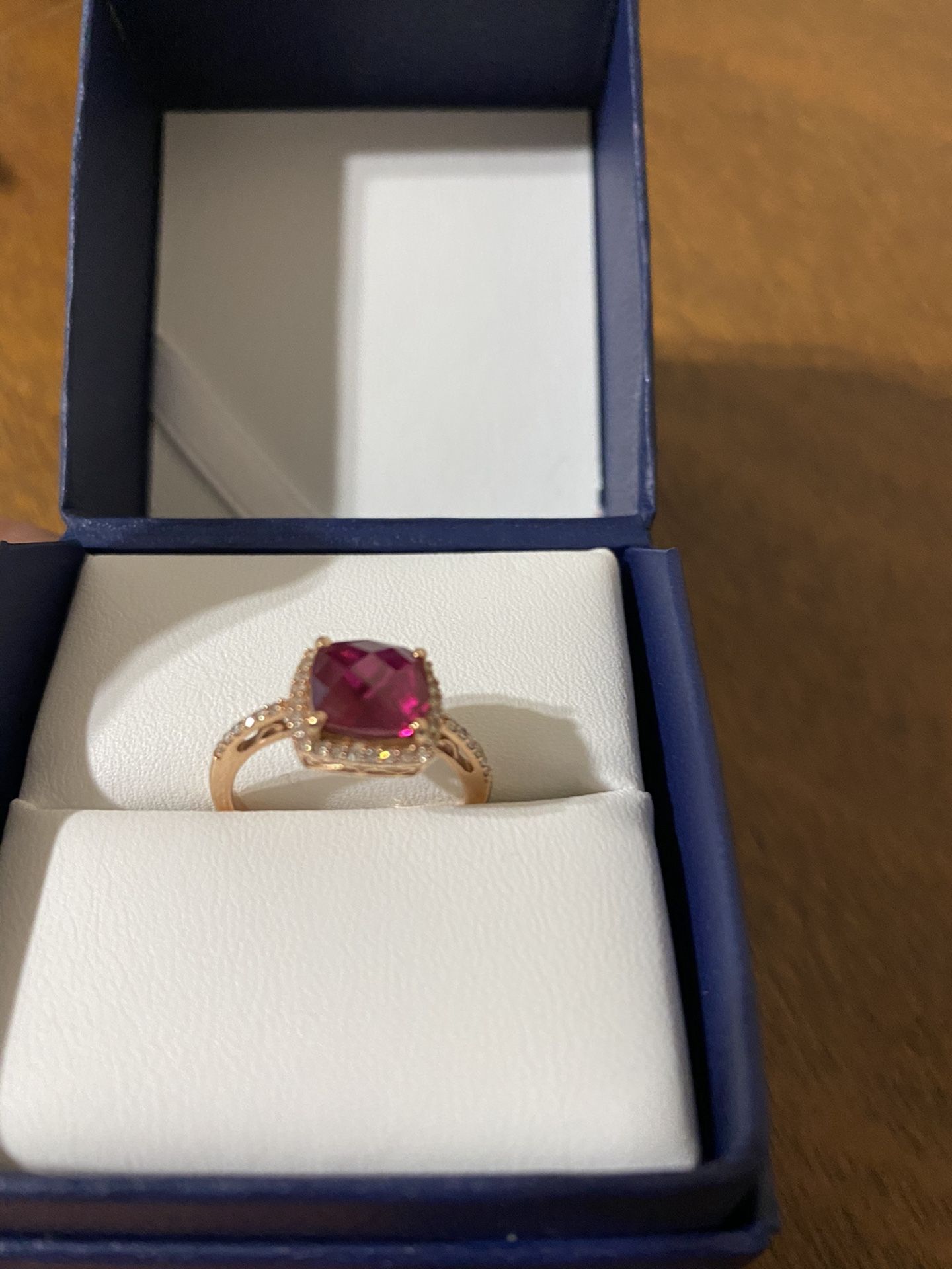 Ring gold rose ,Ruby lab ,Size 7