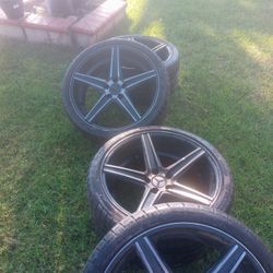 20-in Rims Staggered