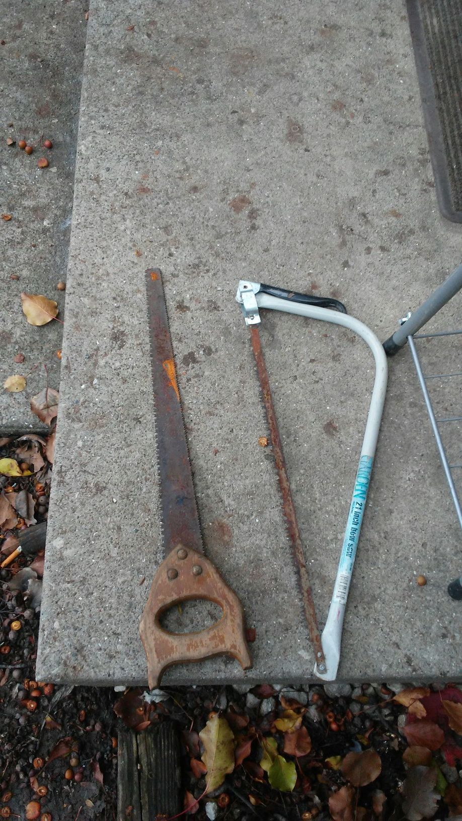 Hand saws