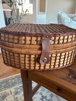 Picnic basket