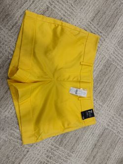 New York & Company New York & Company 7th Avenue Yellow Shorts