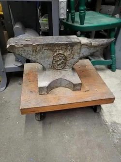 Vulcan Anvil 100 LB