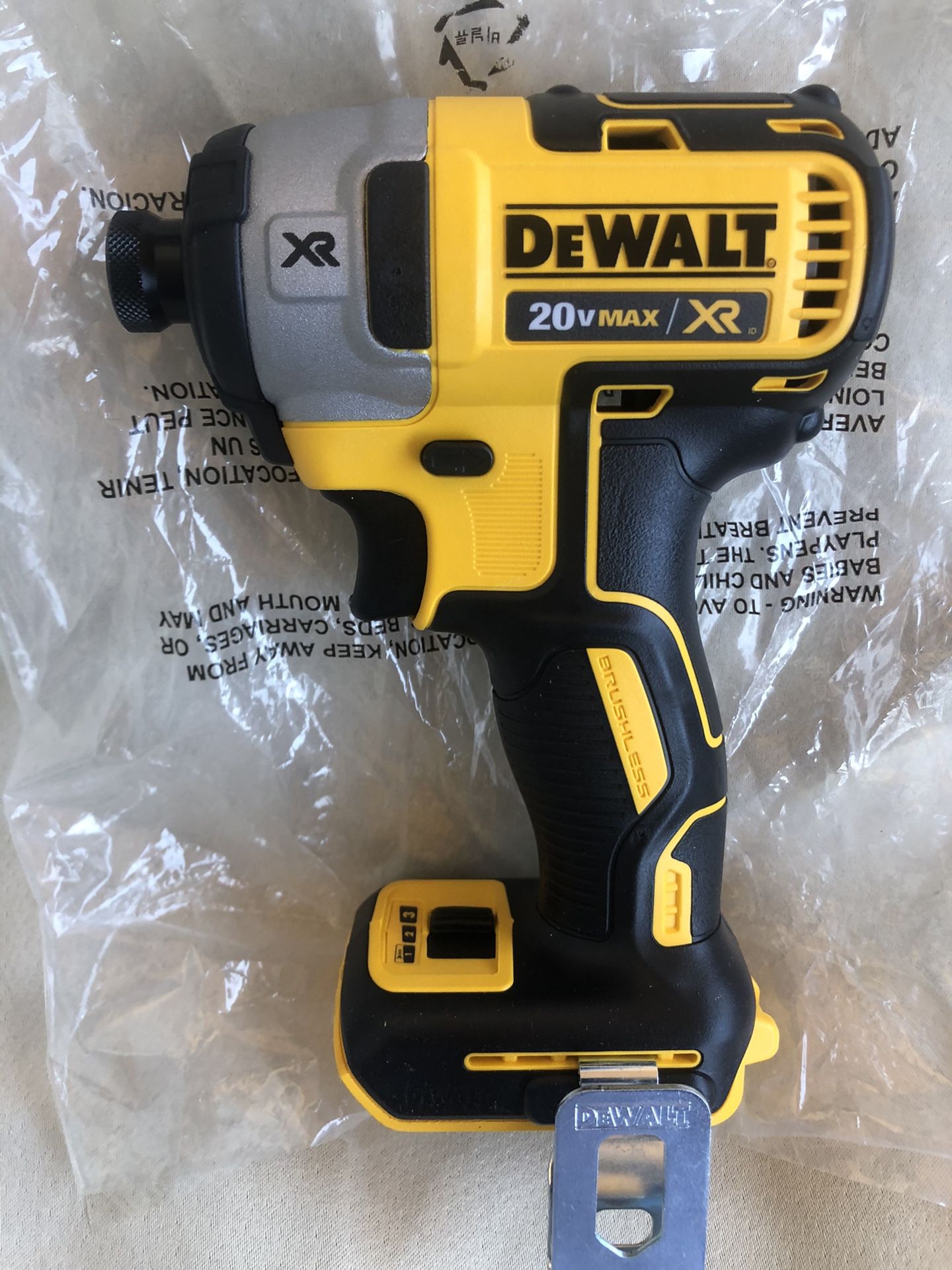 DEWALT 20 Volt MAX XR Lithium Ion Cordless Brushless Speed 1/4