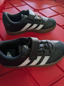 Adidas kids Court shoes