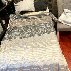 Adjustable Bed With Remote 