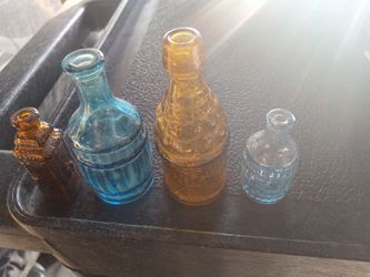 Lot 4 Collective Wheaton Bottles