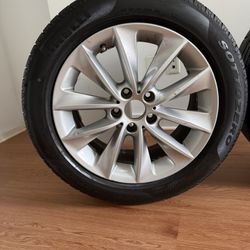 BMW WHEELS WITH PIRELLI TIRES AND TPMS WINTER TIRES