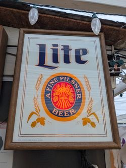 3 Bar lights signs