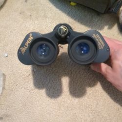 Binoculars 