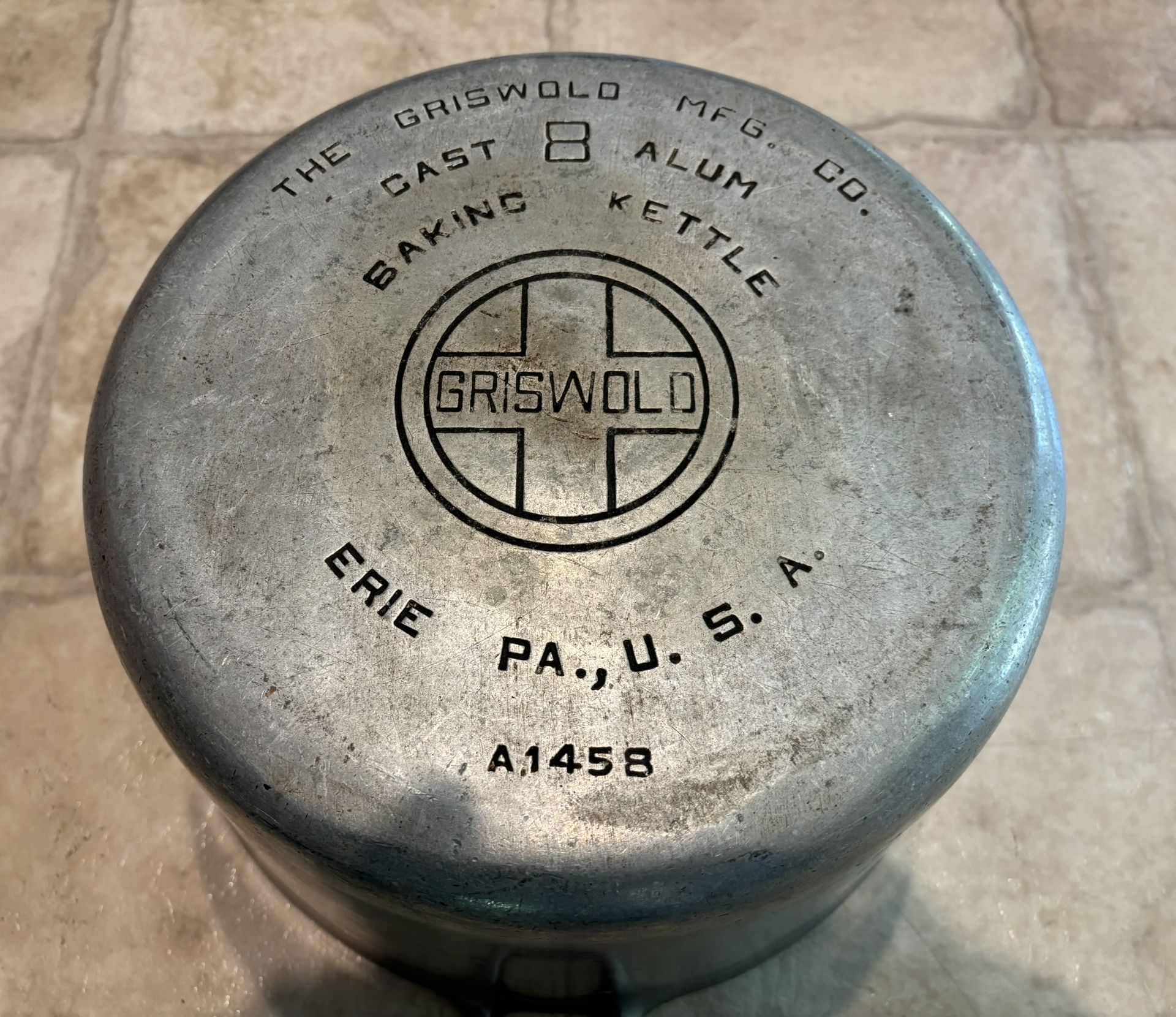 Vintage Griswold No 8 (A1458) Cast Aluminum "Baking Kettle"