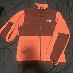 The North Face Women's Fleece Jacket - Size Small