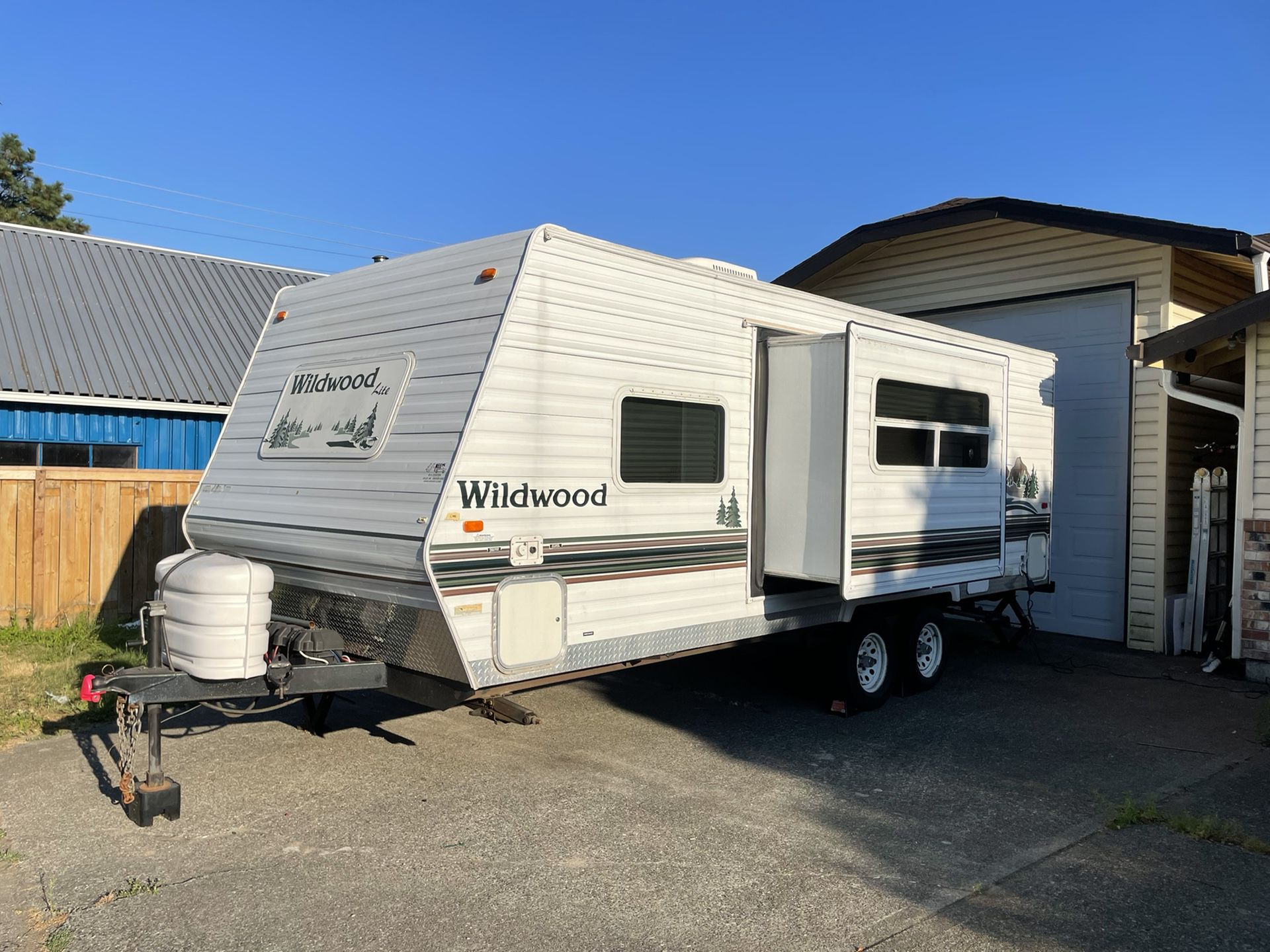 2004 Forest River Wildwood T23