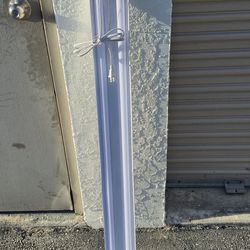 48" LED LIGHT FIXTURE