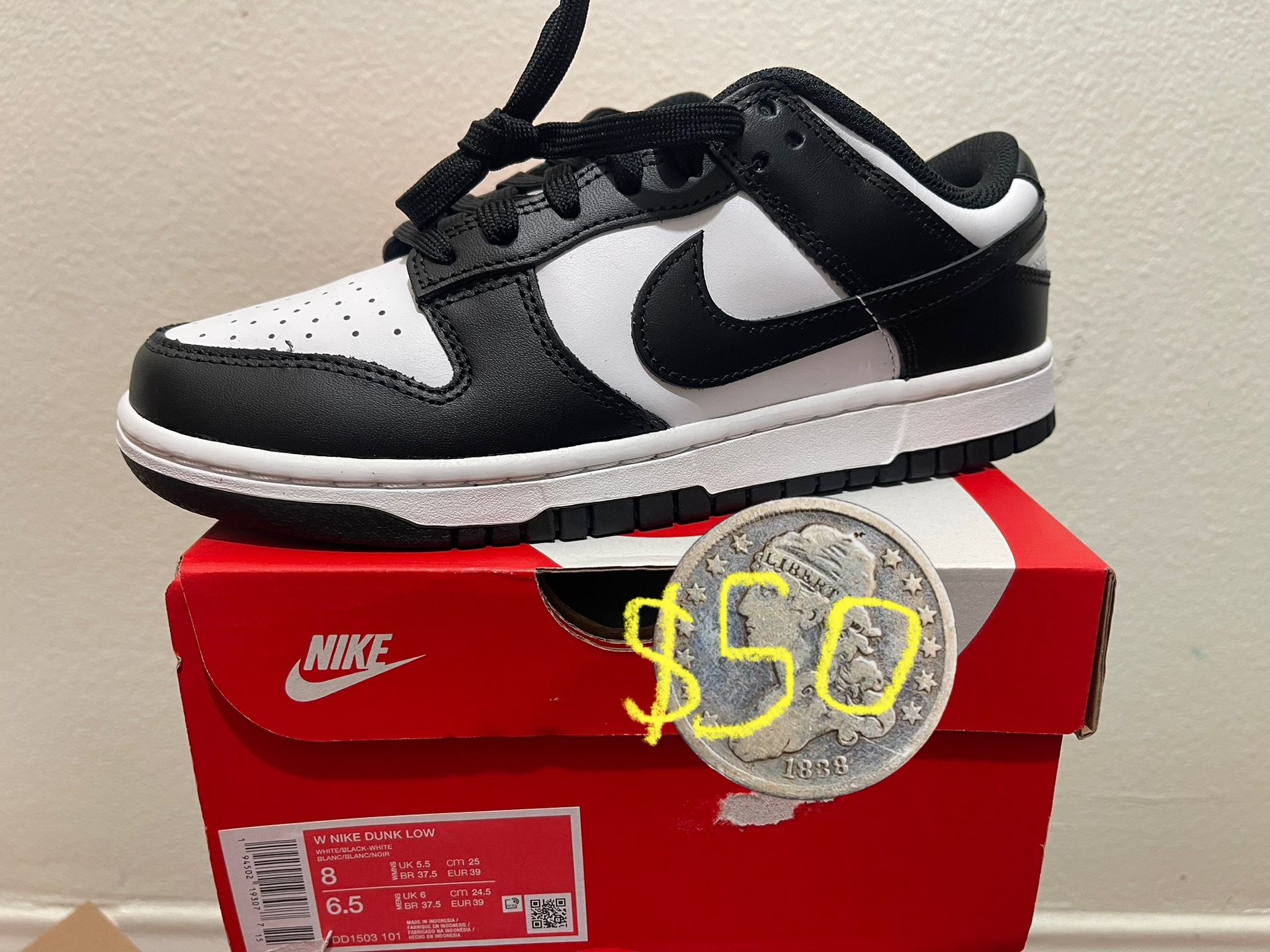 Nike Dunks Black And White