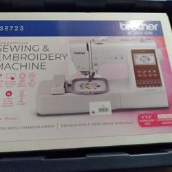 SE725 Brother At Your Side Computerized  Sewing & Embroidery Machine