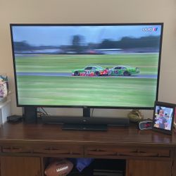 50’ TCL Roku Tv