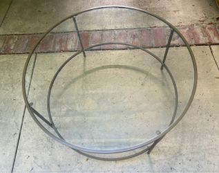 Glass, round coffee table