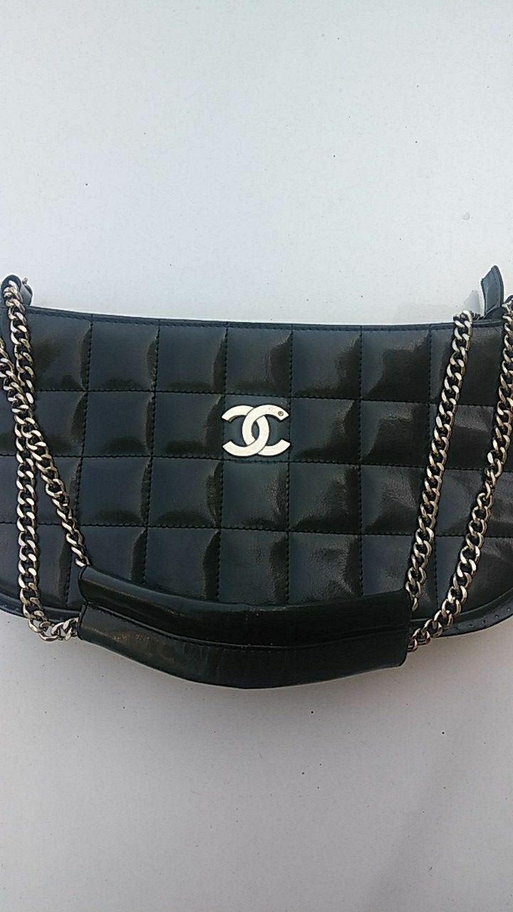 Medium Chanel handbag.