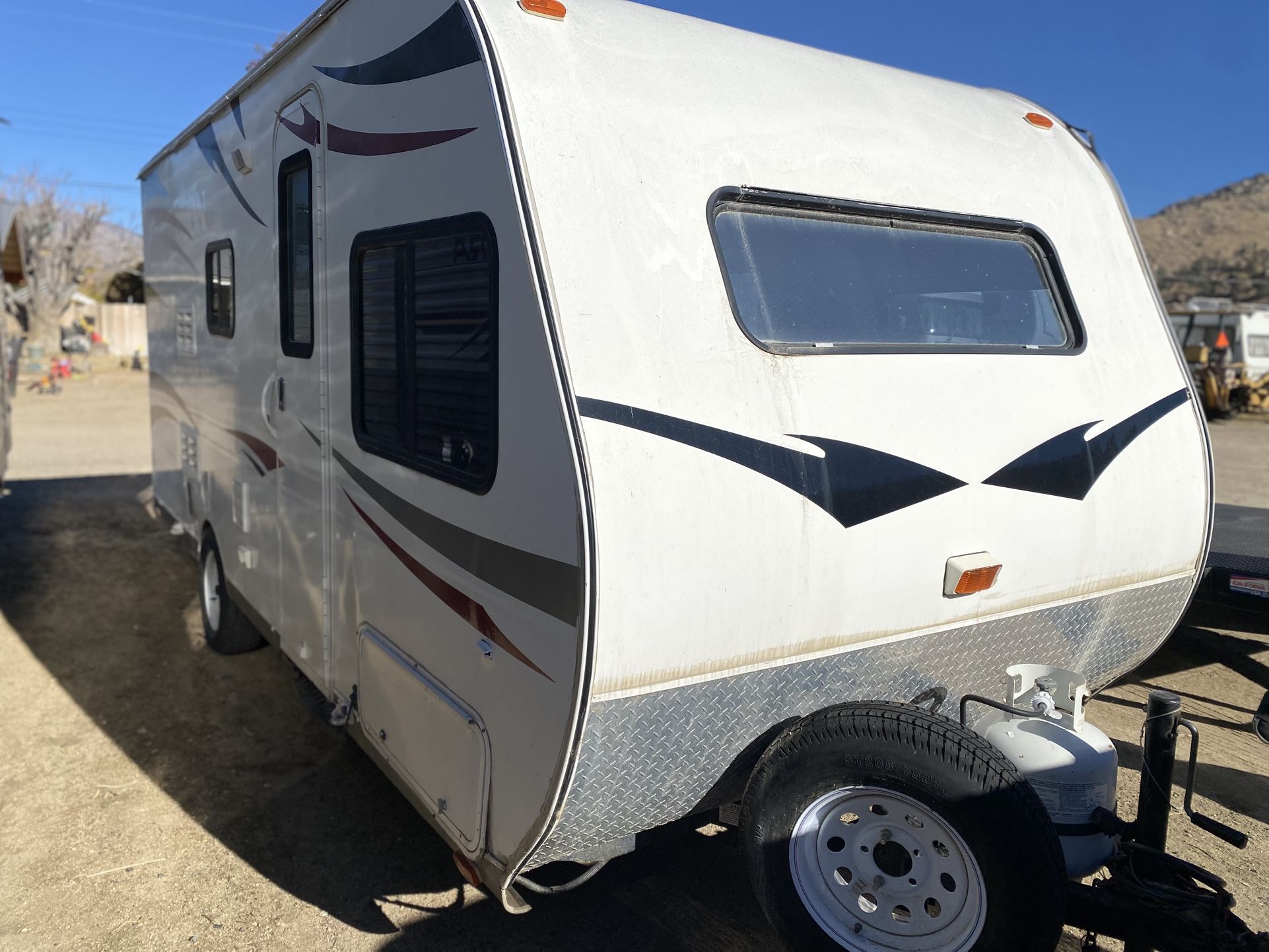 2014 Pacific Coachworks 18ft Ultralite Series