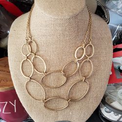 Ladies Necklace,  Like New