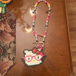 hello kitty necklace!!!!
