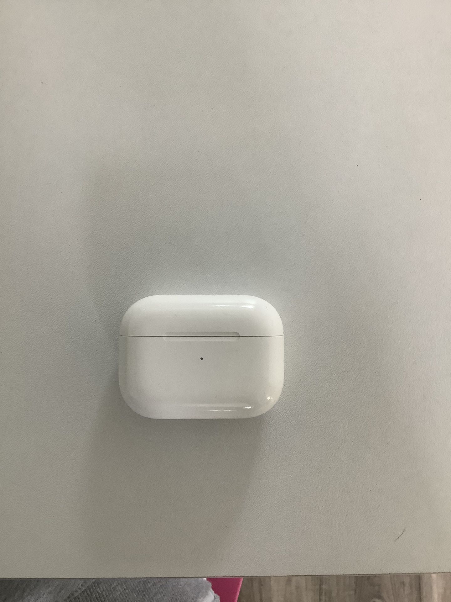 AirPods Pro (1st generation) charging case