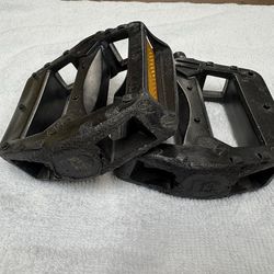 Gt pedals 1/2 inch used