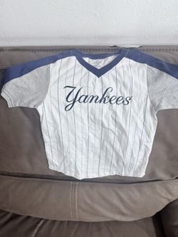 MLB New York Yankees Two Piece Set T-Shirt And Shorts Youth Medium (5-6)