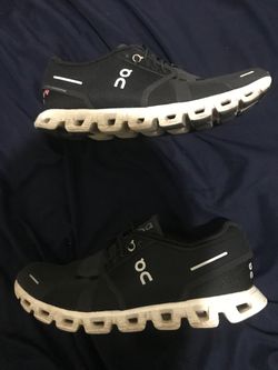 Women The Cloud 6 Sneakers