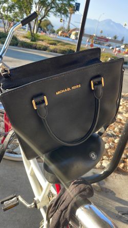 Michael kors purse 👜