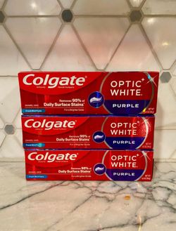 Colgate Optic White Purple toothpaste. 4.2 oz. This is anticavity fluoride toothpaste, fresh mint flavor.