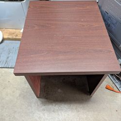 Night stand - free - Nereis Dr la mesa
