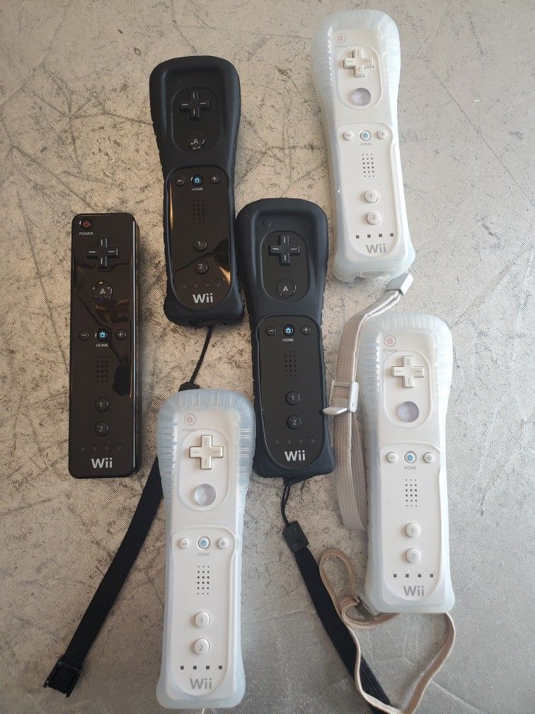 Nintendo wii remote controller
