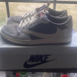 Travis Scott Mocha Reverse