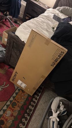 Unopened Sony ultra slim Oled mount