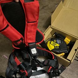 3m Harness  & Werner Roofing Retractable Max Patrol