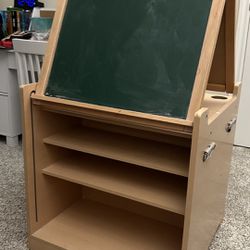 Selling my Guidecraft Desk to Easel Art Cart. Missing containers for paints. It is heavy duty. Still in great condition. Extremely heavy. Selling one 