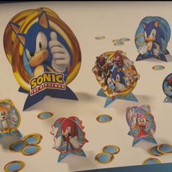Sonic Kit table decorations