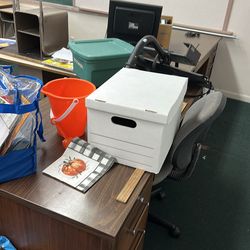 FREE School Desk Chairs & More – Pickup Only