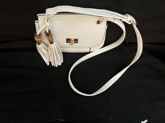 WHITE. CROSSBODY. PURSE